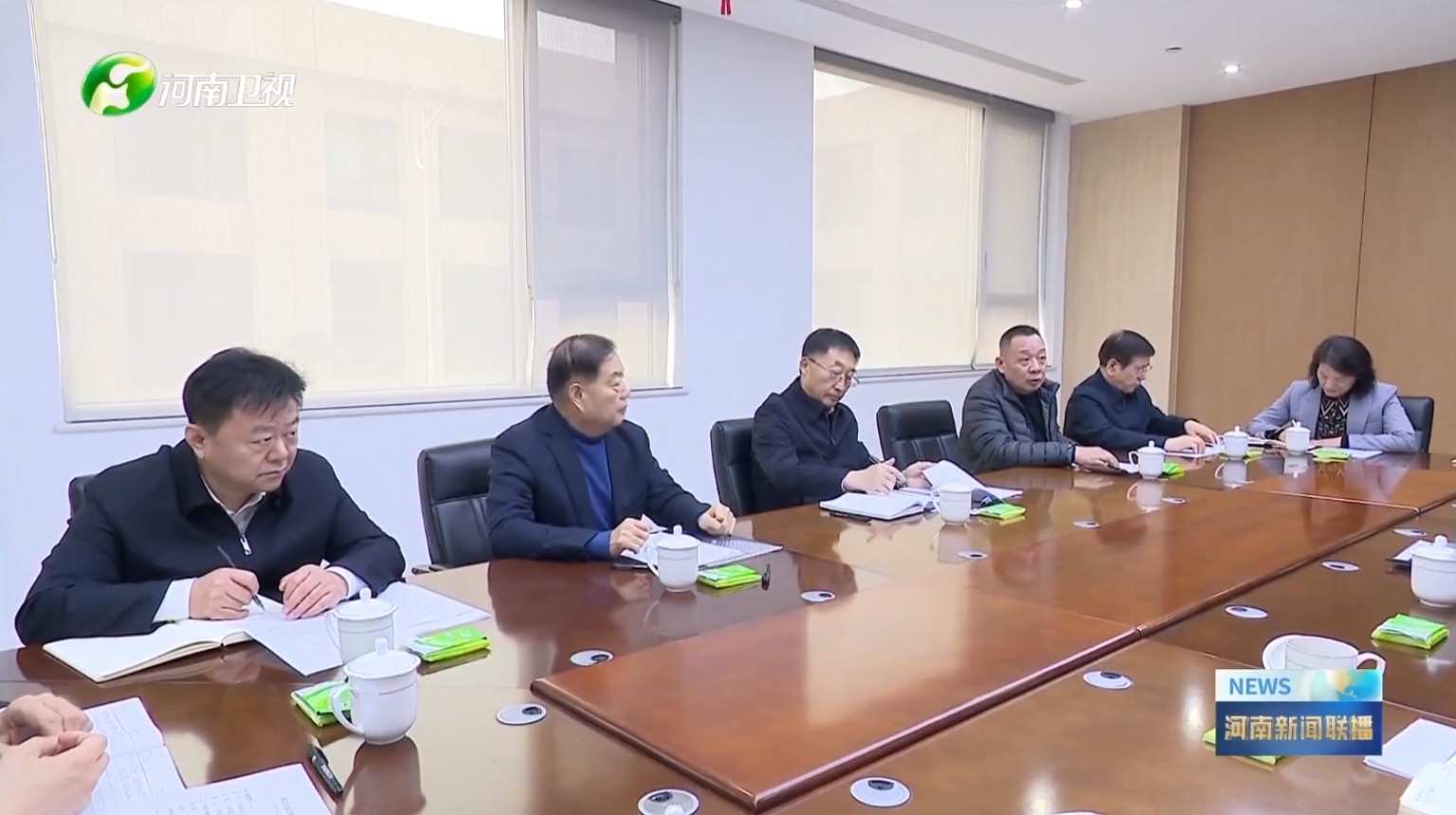 河南卫视新闻联播报道天行（中国）集团党委书记、创始人楚金甫参加省委书记刘宁在许昌召开的民营企业座谈会